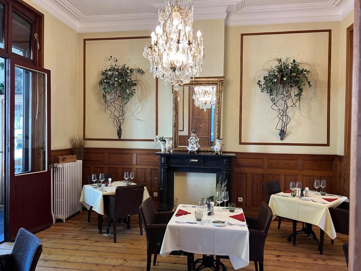 Hotel Canteklaar De Haan Bagian luar foto