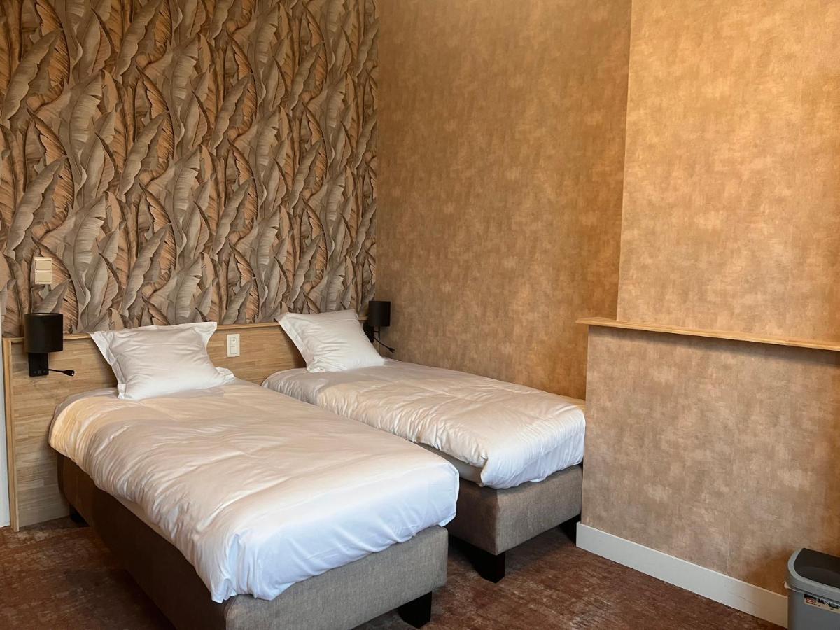 Hotel Canteklaar De Haan Bagian luar foto