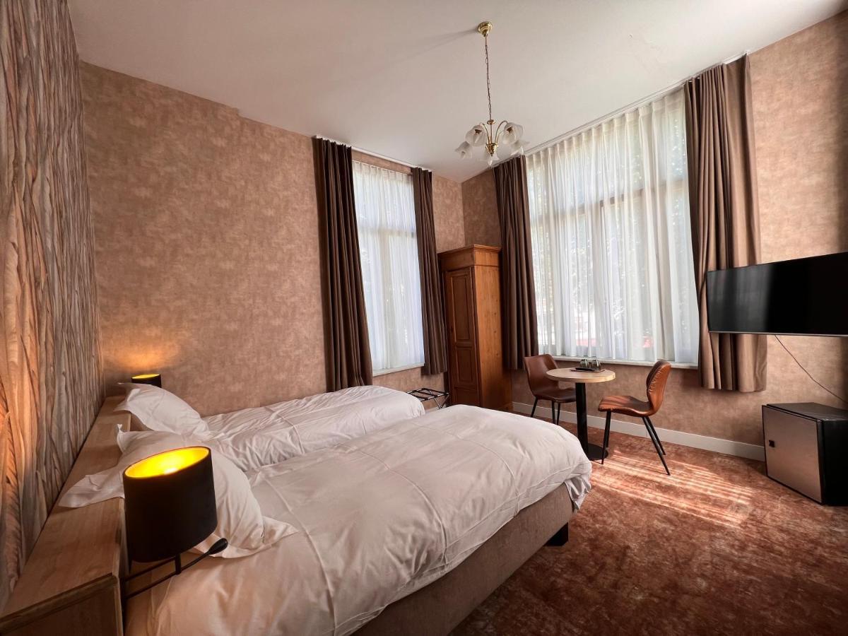 Hotel Canteklaar De Haan Bagian luar foto