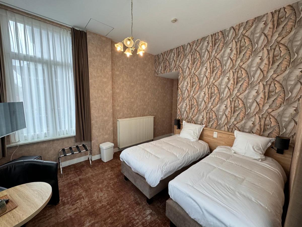 Hotel Canteklaar De Haan Bagian luar foto