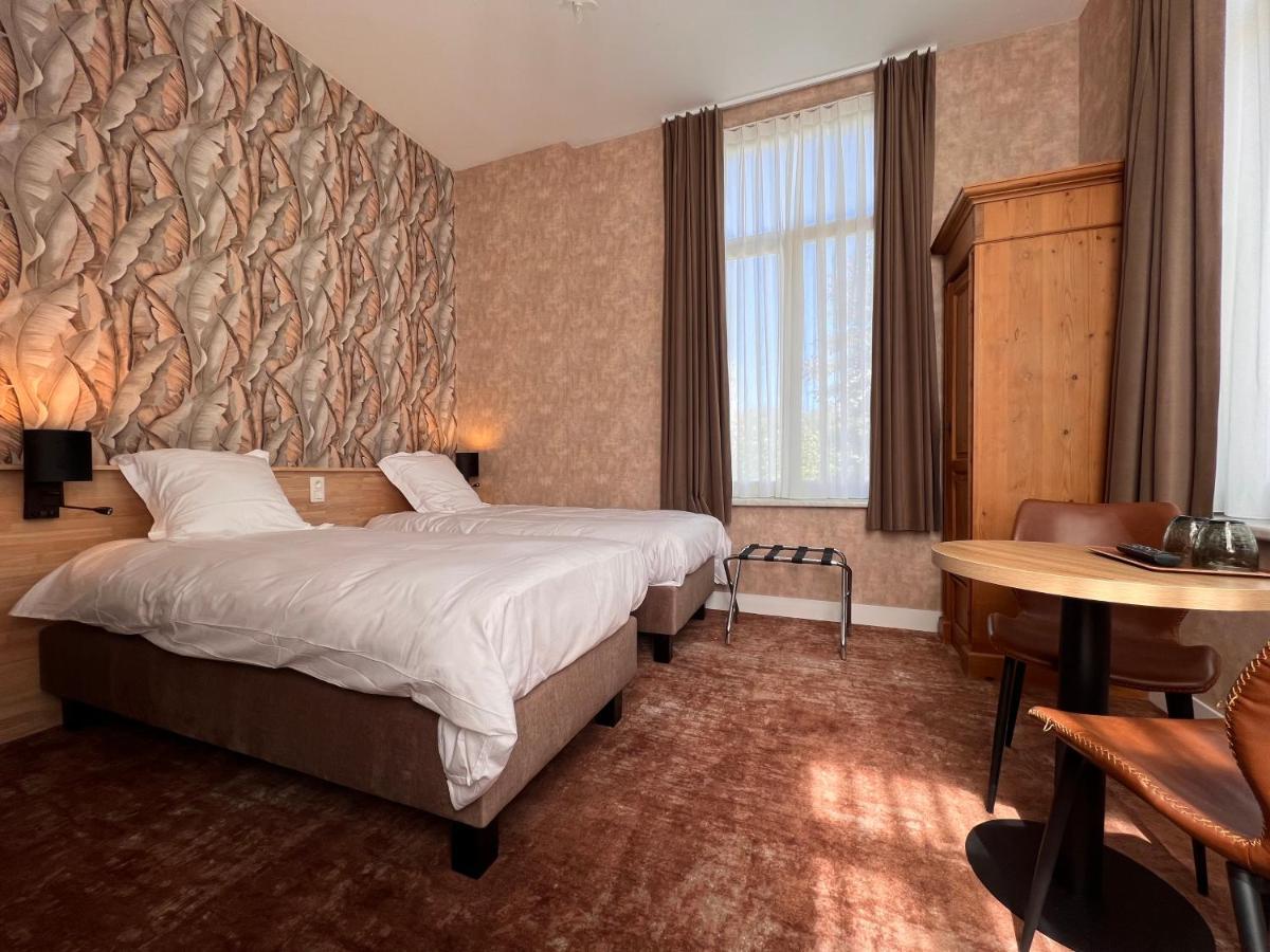 Hotel Canteklaar De Haan Bagian luar foto