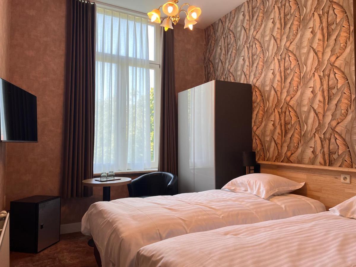 Hotel Canteklaar De Haan Bagian luar foto