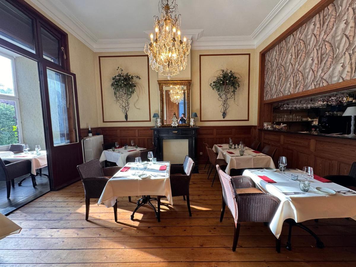 Hotel Canteklaar De Haan Bagian luar foto